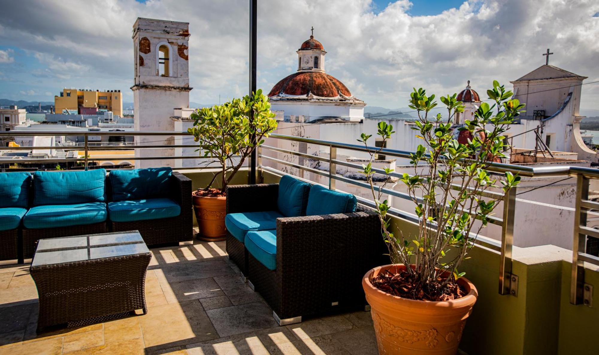 Decanter Hotel 3*