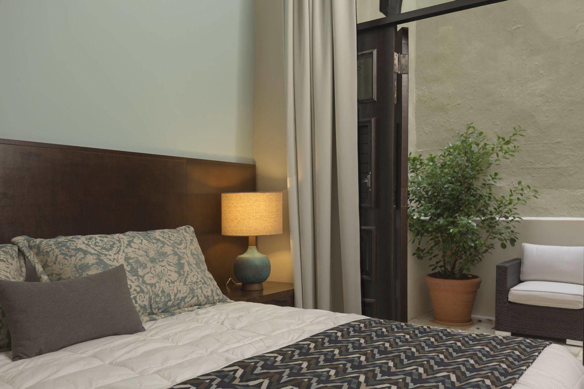 Hotel Decanter 3*