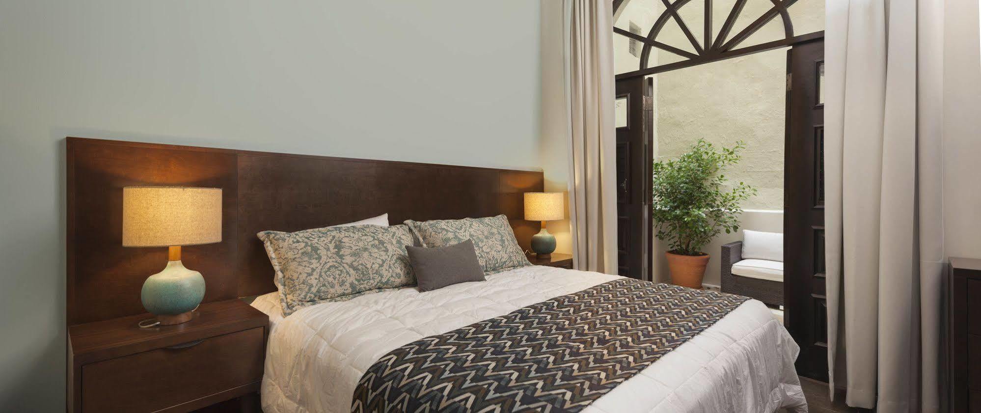 Hotel Decanter 3*
